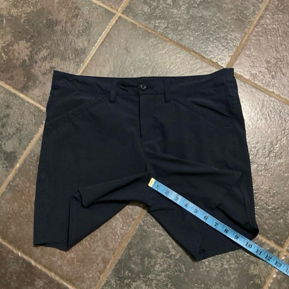 Eddie Bauer Ladies' Navy Summer Trail Shorts Size 8 - Picture 3 of 11